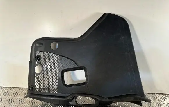 Mercedes-Benz E W213 Other engine bay part A2138300300