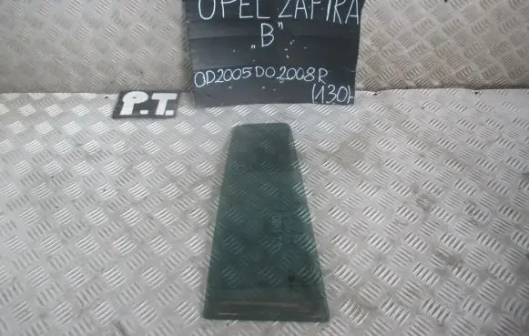 Opel Zafira B Rear vent window glass 