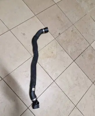 BMW 5 G30 G31 Engine coolant pipe/hose 8581028