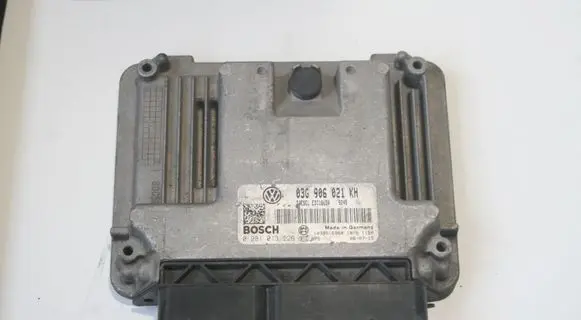 Volkswagen Jetta V Engine control unit/module 03G906021KH 0281013226