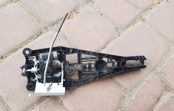 Opel Insignia A Front door interior handle 13505889