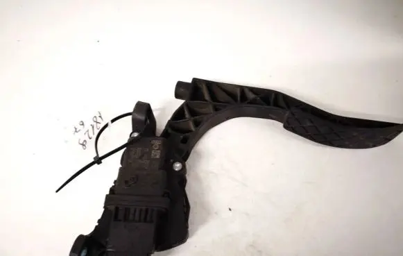 Audi A6 S6 C6 4F Accelerator throttle pedal 4f1721523a 6pv008984-05