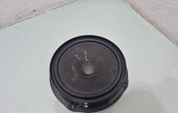 Skoda Octavia Mk3 (5E) Front door speaker 5E0035411A