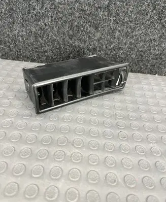 Mercedes-Benz S W126 Dashboard air vent grill cover trim 1268310742