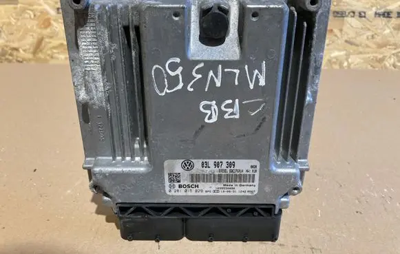 Volkswagen PASSAT B6 Engine control unit/module 03L907309 0281015029