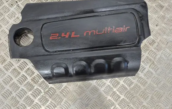 Engine cover (trim)