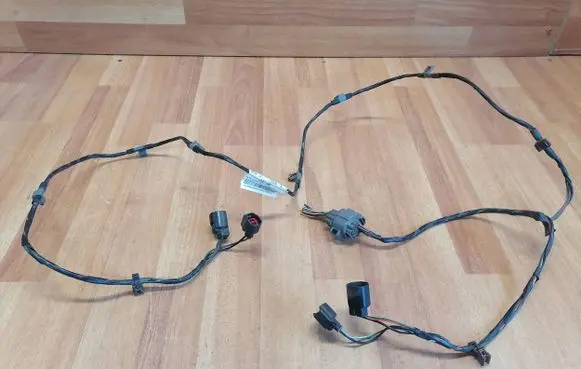 Land Rover Freelander Rear tail light wiring loom YND500110 4H5Z15K868AA