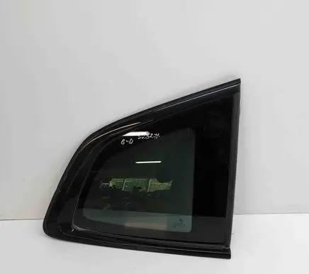 BMW X3 G01 Rear side window 7410064