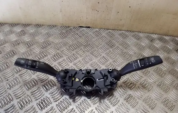 KIA Soul Wiper turn signal indicator stalk/switch 93404K0960