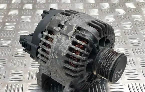 Volkswagen Touran I Generator/alternator 06F903023C