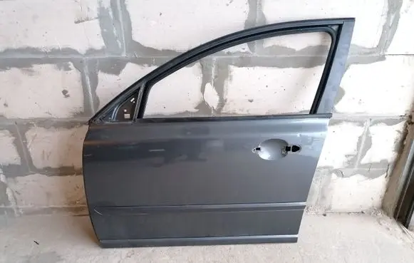 Volvo V50 Front door 45516