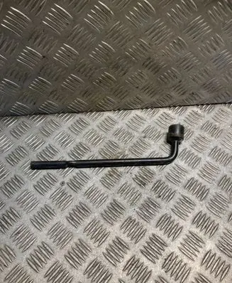 Nissan Qashqai Wheel nut wrench 995452F000