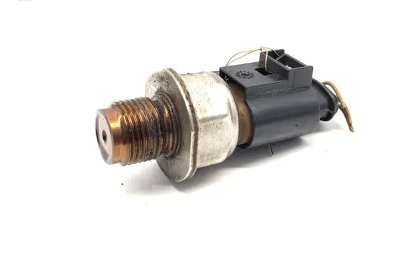 Volkswagen PASSAT B7 Fuel pressure sensor 03L906054