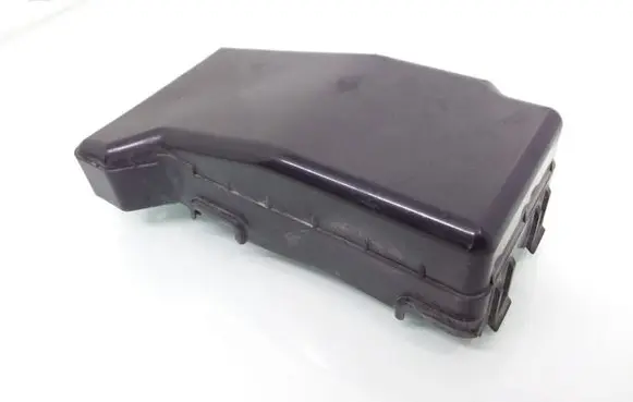 Mitsubishi Pajero Fuse box cover 1719