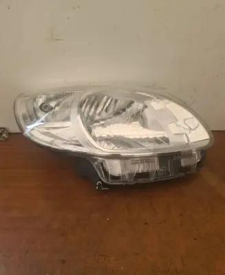 Renault Kangoo II Headlight/headlamp 260102647R 10017766
