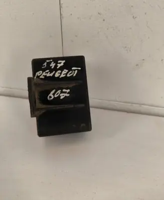 Peugeot 607 Glow plug pre-heat relay 9639912580