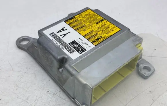 Toyota Prius (XW30) Airbag control unit/module 8917047101 1503006361