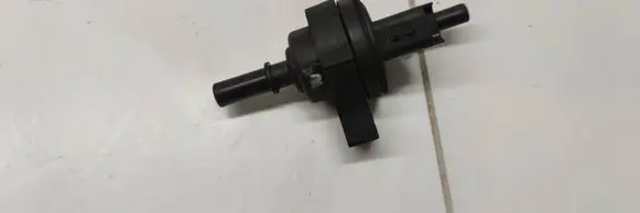 Opel Crossland X Vacuum valve 8200584324