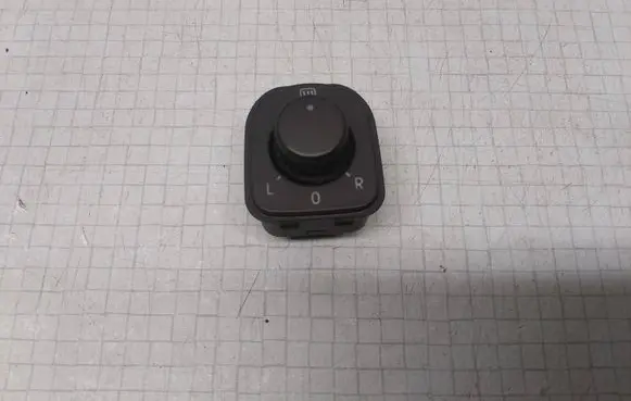 Volkswagen Golf V Wing mirror switch 1K959565F