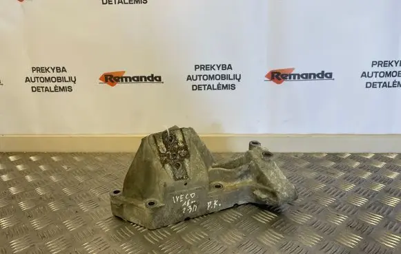 Iveco Daily 6th gen Engine mounting bracket 500376599