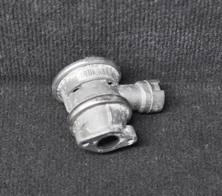 BMW 7 E65 E66 EGR valve 7514858
