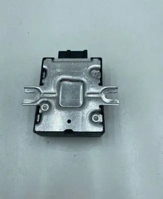 BMW 1 F20 F21 Fuel injection pump control unit/module 7476687 03082018 26043152A