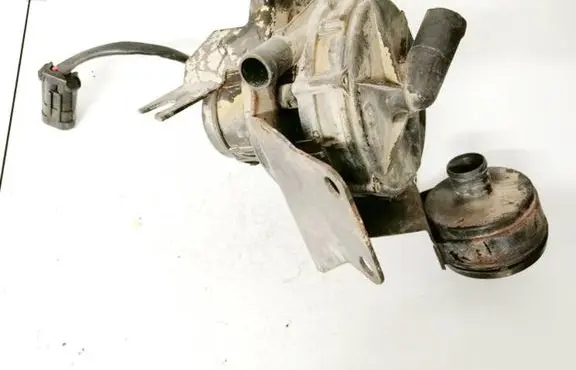 Opel Omega B1 Secondary air pump 90448806 95t110