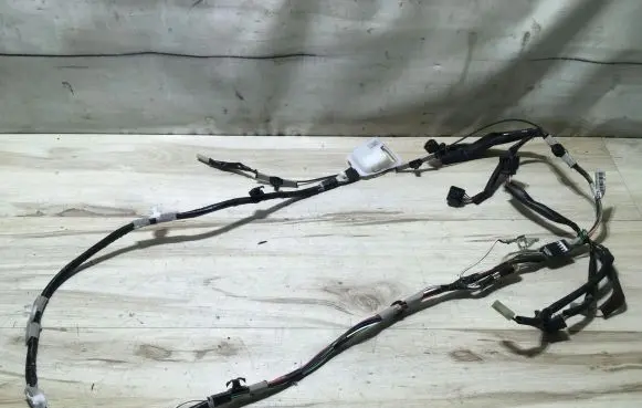 Toyota Verso Tailgate/trunk wiring harness 82185225