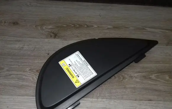 Dashboard side end trim