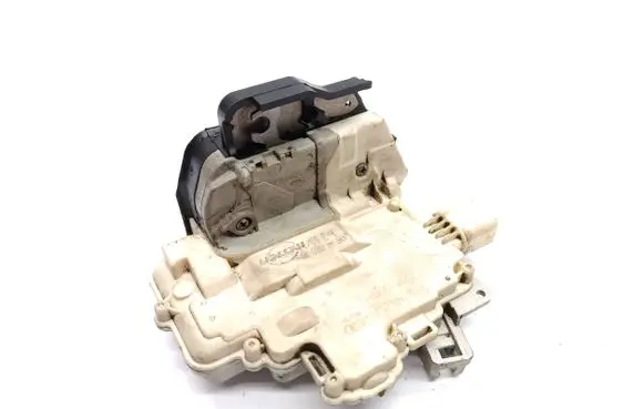 Seat Altea XL Rear door lock A046879