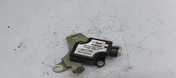 Nissan X-Trail T30 ESP acceleration yaw rate sensor 47930EQ010