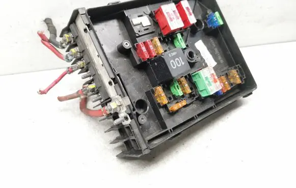 Skoda Octavia Mk2 (1Z) Fuse module 1K0937125C 8F081208