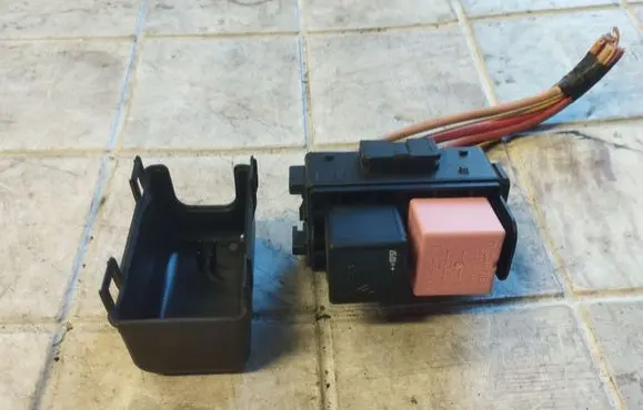 Renault Megane II Other relay 8200222933B