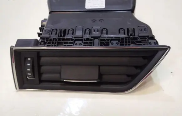 Skoda Superb B8 (3V) Dashboard side air vent grill/cover trim 3V0819701C