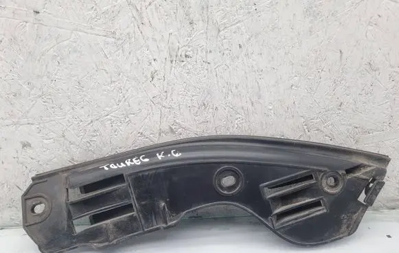 Volkswagen Touareg I Rear bumper mounting bracket 7L6807393