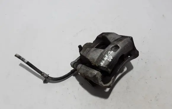 Volvo XC40 Front brake caliper 31471193