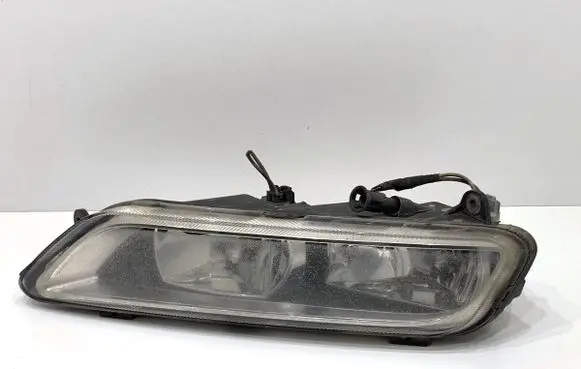 Volkswagen PASSAT B7 Front fog light 