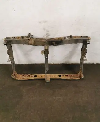 Toyota Avensis T270 Radiator support slam panel 