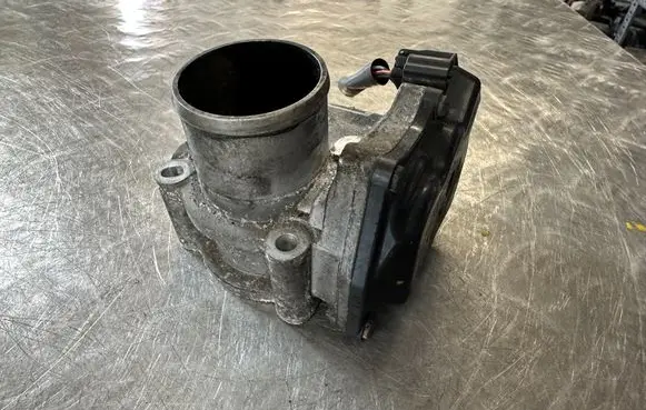 Renault Master III Throttle valve 8200987453