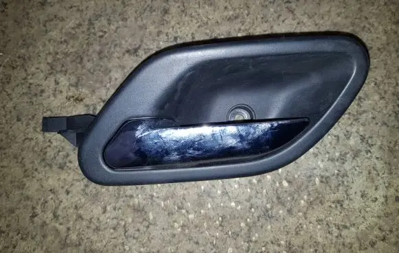 BMW 5 E39 Front door interior handle 8226049