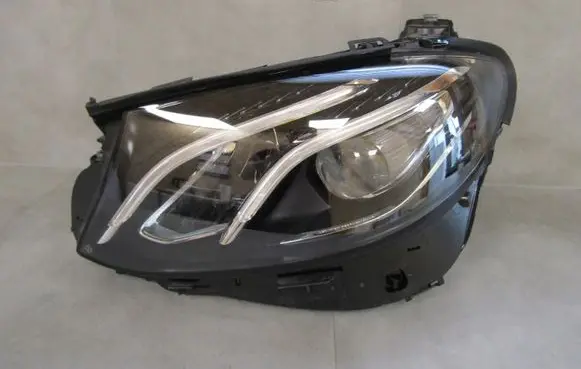 Mercedes-Benz E W124 Headlight/headlamp A2139068708