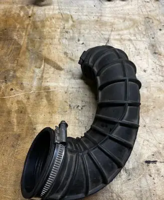Volvo S60 Air intake hose/pipe 08634143