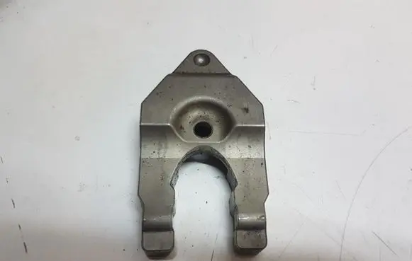 Nissan X-Trail T30 Fuel Injector clamp holder