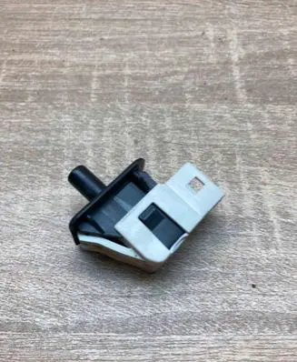 Mercedes-Benz C W202 Front door sensor 2028209410 30011501