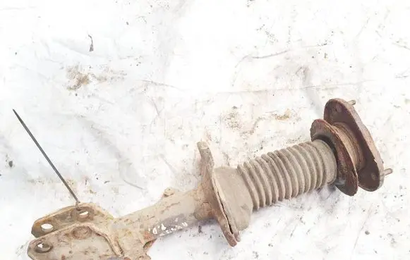 Toyota Avensis T250 Front shock absorber/damper