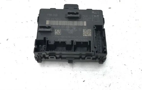 Seat Tarraco Door control unit/module 5Q0959593K 5Q0959593F