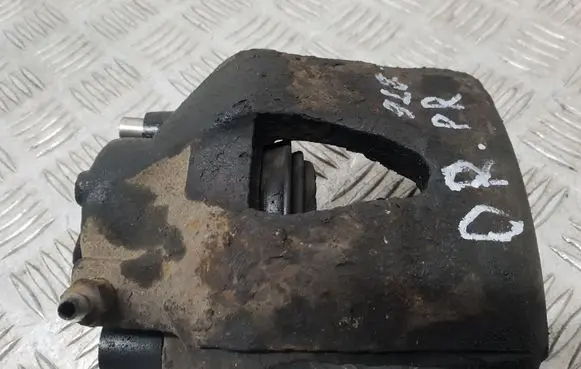 Skoda Octavia Mk1 (1U) Front brake caliper