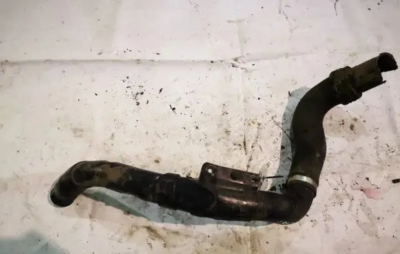 Volkswagen Golf VI Intercooler hose/pipe 5n0145840f
