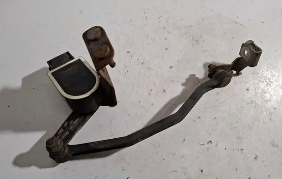 Volvo V60 Headlight/headlamp level sensor AG9N3C097 8G9N3C492
