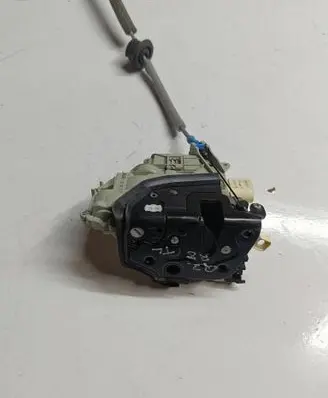 Audi Q2 - Rear door lock 4G0839015E